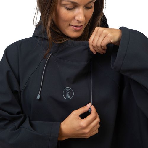 Fourth Element Storm Poncho czarne ()